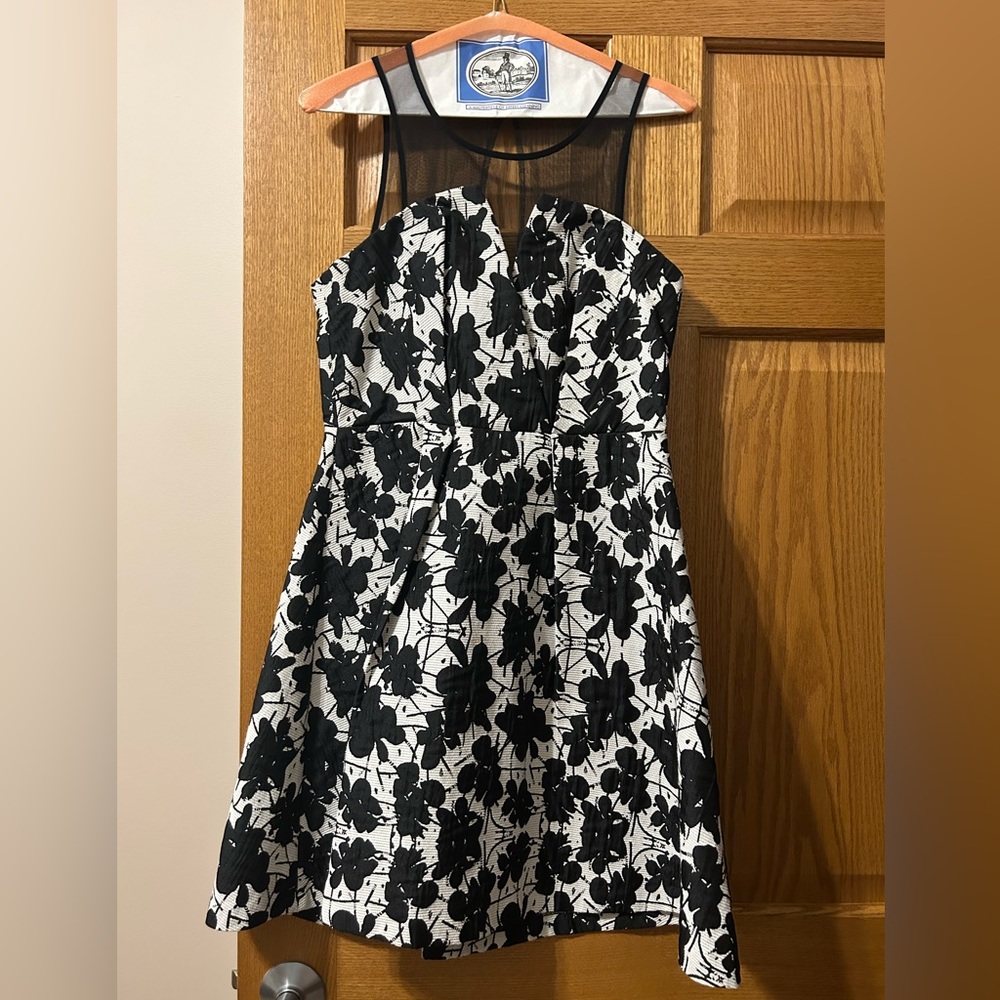 Multiple cocktail dresses. Size 4-8, S. Mid athletic fit. M 5'4", 136 lbs 34B